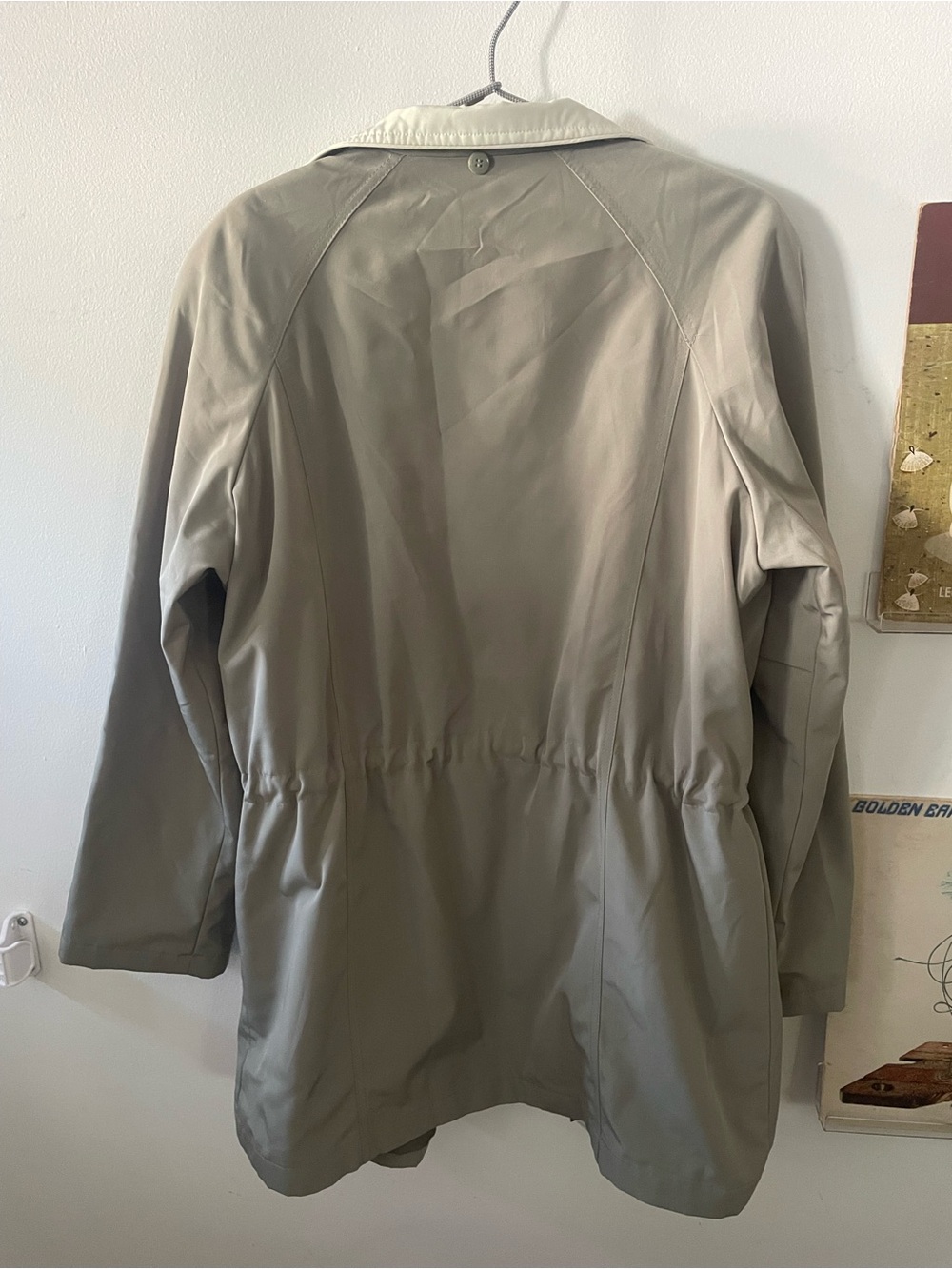 Liz Claiborne Light Gray Trench Coat with Off-White Trim - Picture 8 of 9